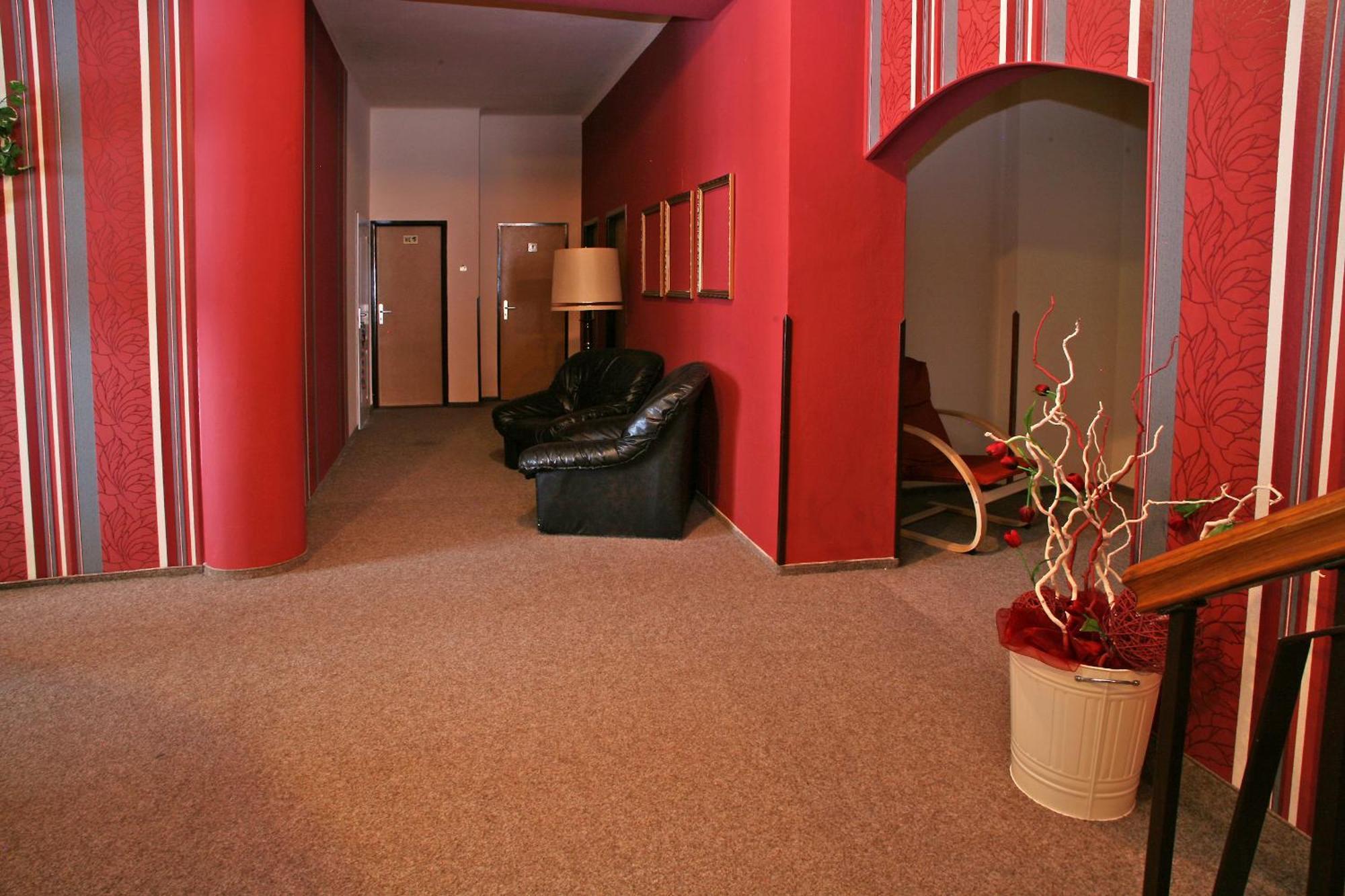 Hotel Zlaty Jelen Horažďovice Екстериор снимка